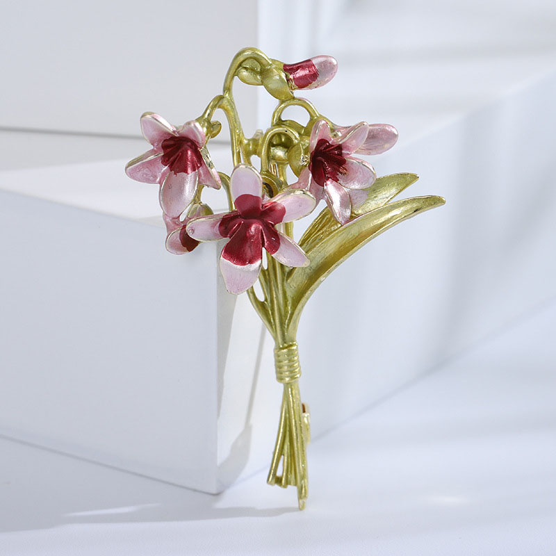 Suit Supply Wedding Party - Blucome paarse bloem broche damesbroche voor