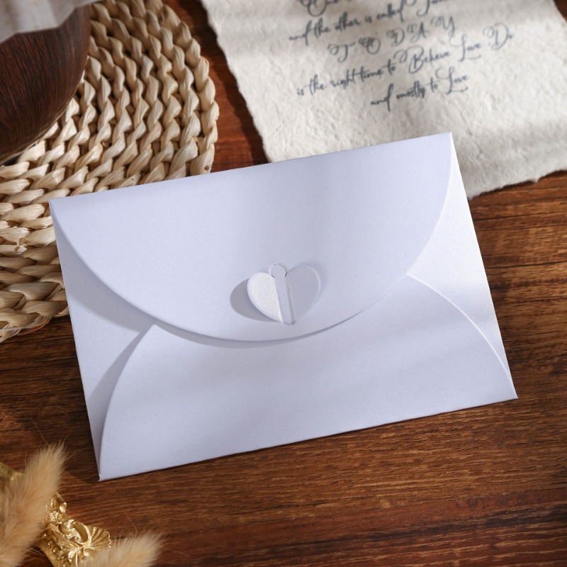 Luxe parelmoer papieren envelo - Wedding Packaging recensie en prijs