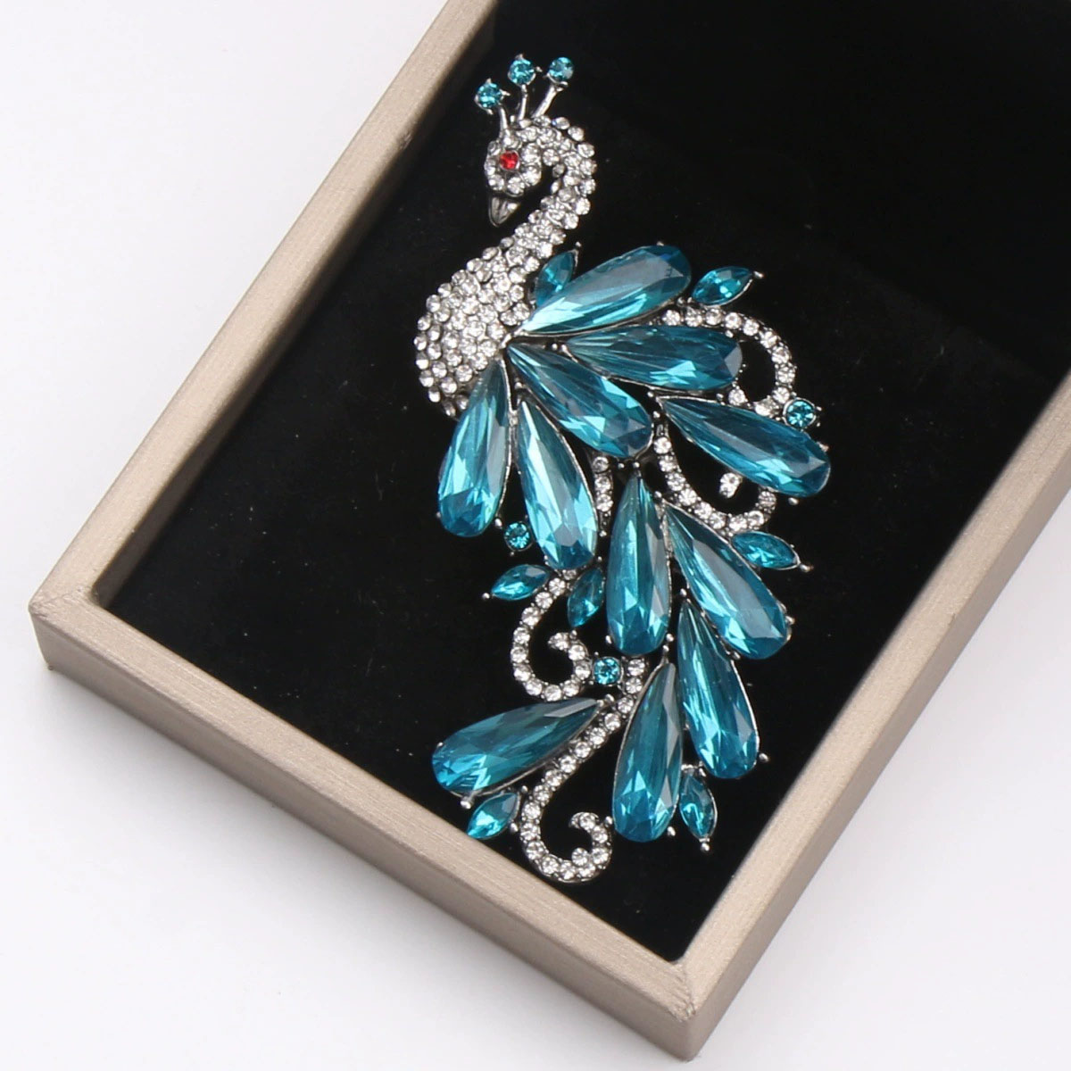 Luxe strass pauw broche pin vo - Suit Supply Wedding Party recensie en prijs